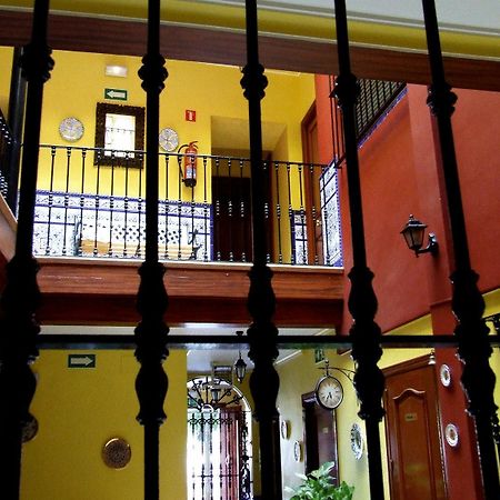 Pension Macarena Sevilla Exterior foto