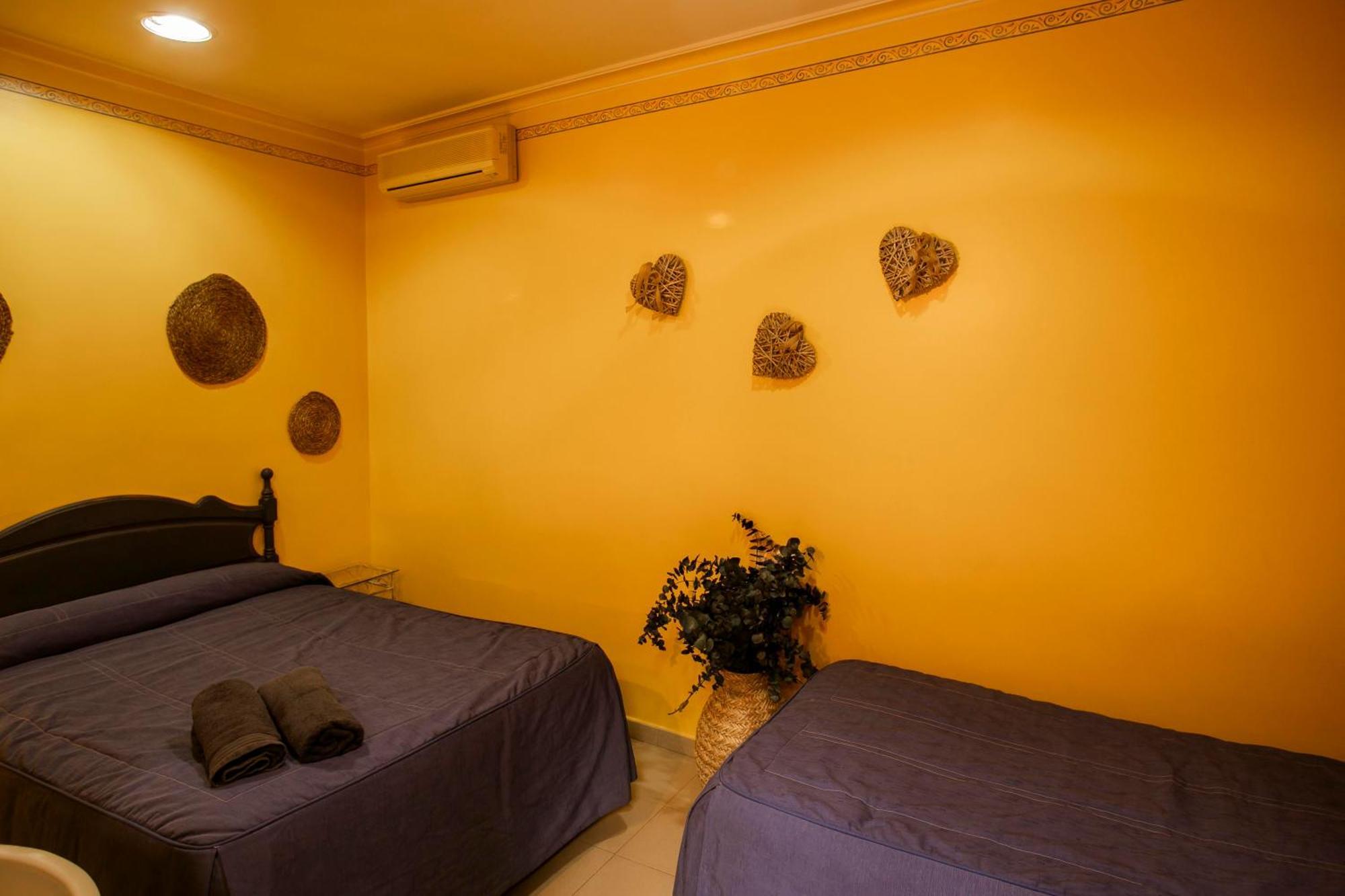 Pension Macarena Sevilla Exterior foto